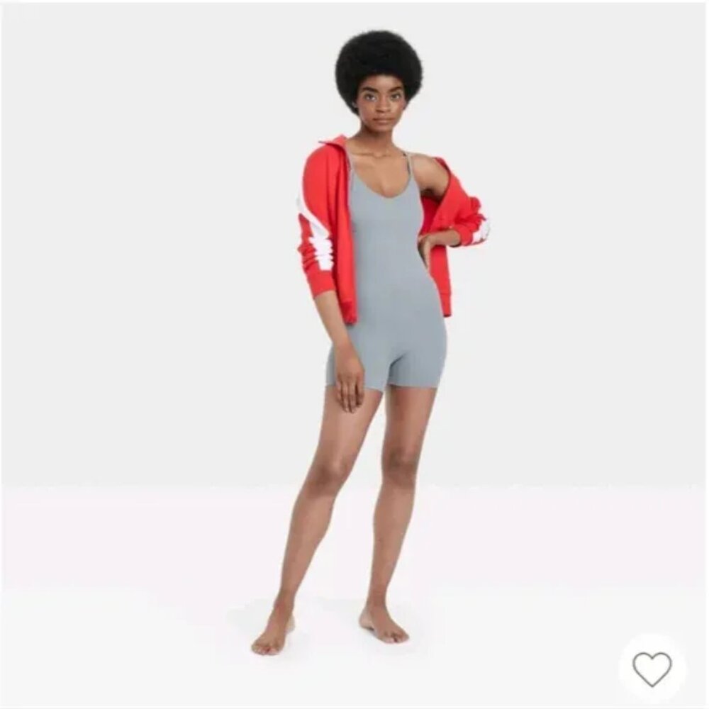 Colsie Grey sculpted seamless romper, size Large New